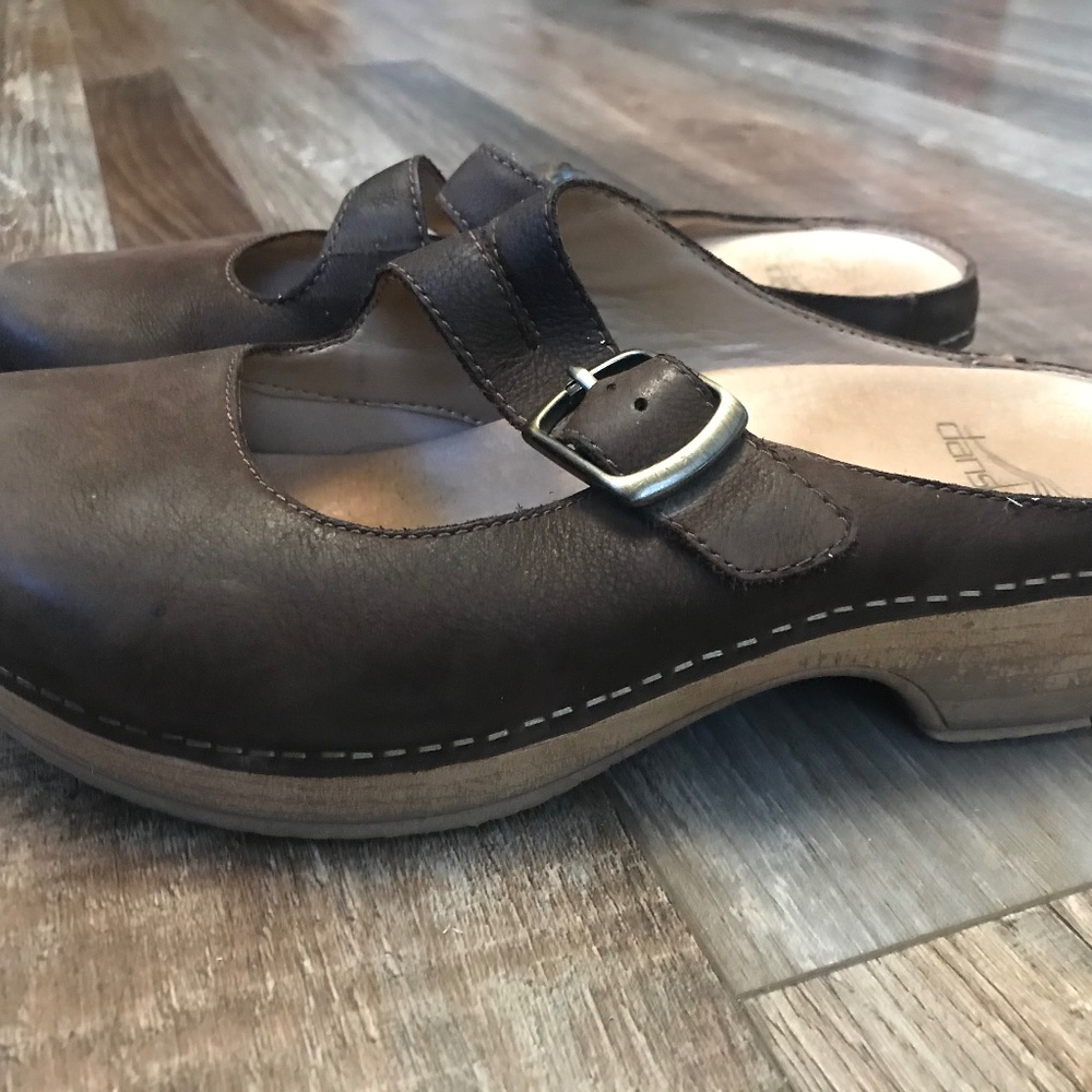 DANSKO Women's shoes Britney Brown Burnished Nubuck  Mules/Clogs Size 37